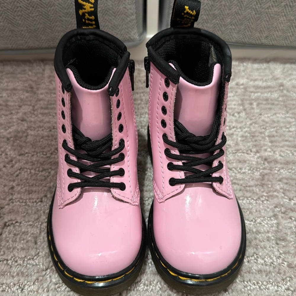 Dr. Martens Airwave Pink boots